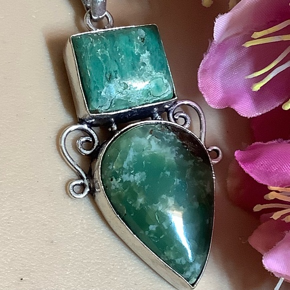 🌺 CHRYSOPRASE NECKLACE GEMSTONE FOREST GREEN CRYSTAL PENDANT CELTIC WITCH VIXEN - Picture 3 of 10